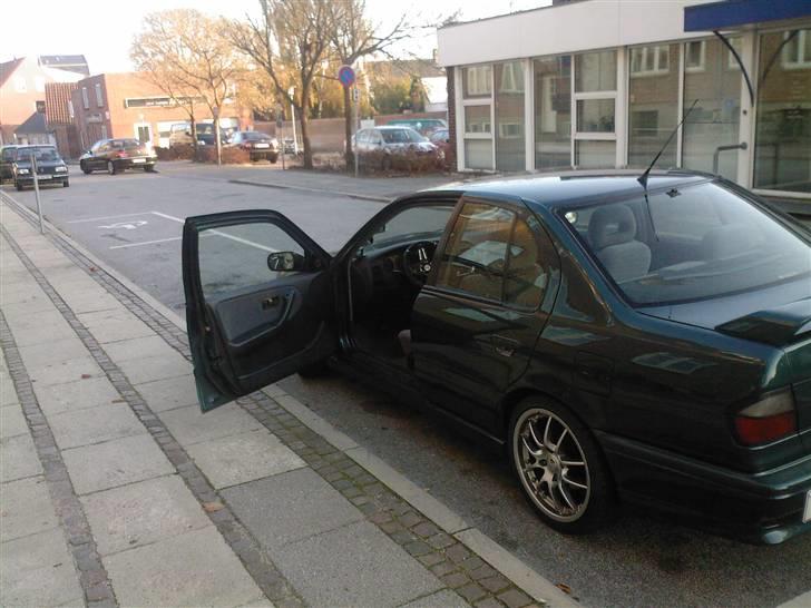 Nissan Primera SOLGT billede 2