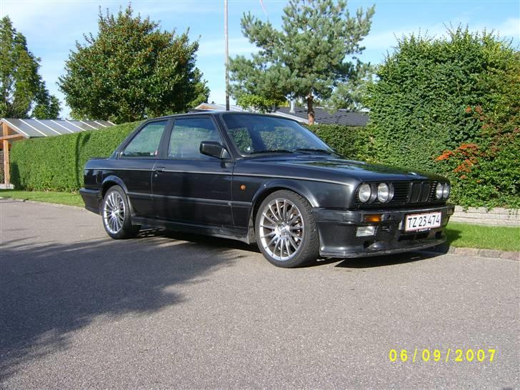 BMW 325i (Solgt) billede 13
