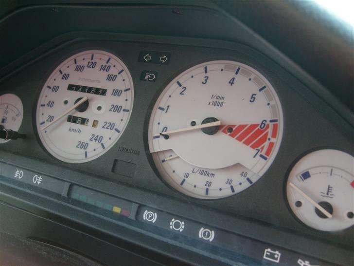 BMW E30 325 *SOLGT* billede 10