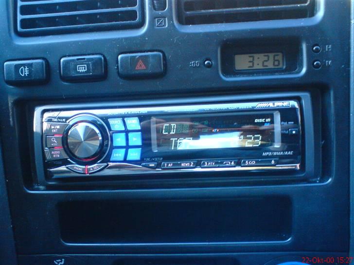 Toyota Carina e gls (solgt) - min ny alpine 9883r billede 9