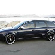 Audi A6 Avant Quattro SOLGT!