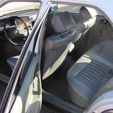 Mercedes Benz 190e  (SOLGT)