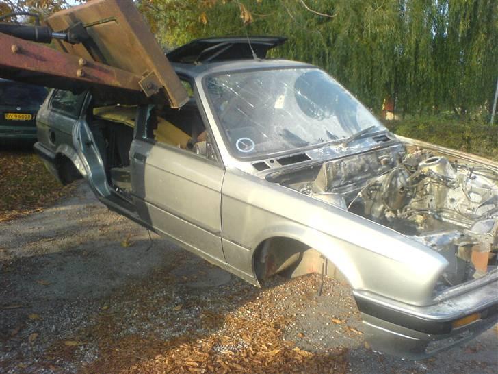 BMW E30 320i touring Doneren billede 12