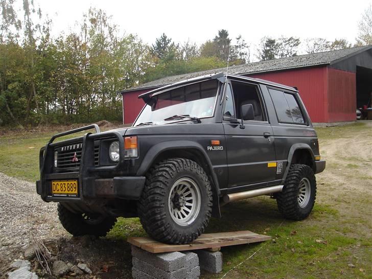 Mitsubishi Pajero 2,5 TD * Solgt  * billede 1