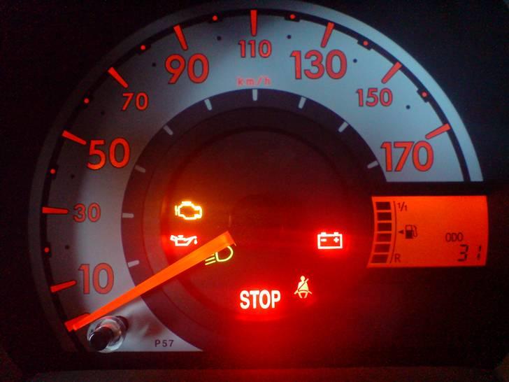 Toyota Aygo + - Den havde kun kørt 6km da jeg hentede den. billede 7