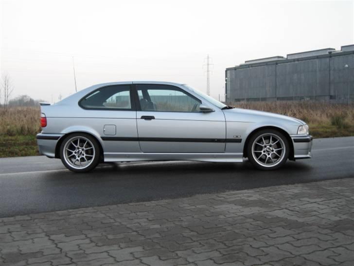 BMW 323ti *solgt* billede 19