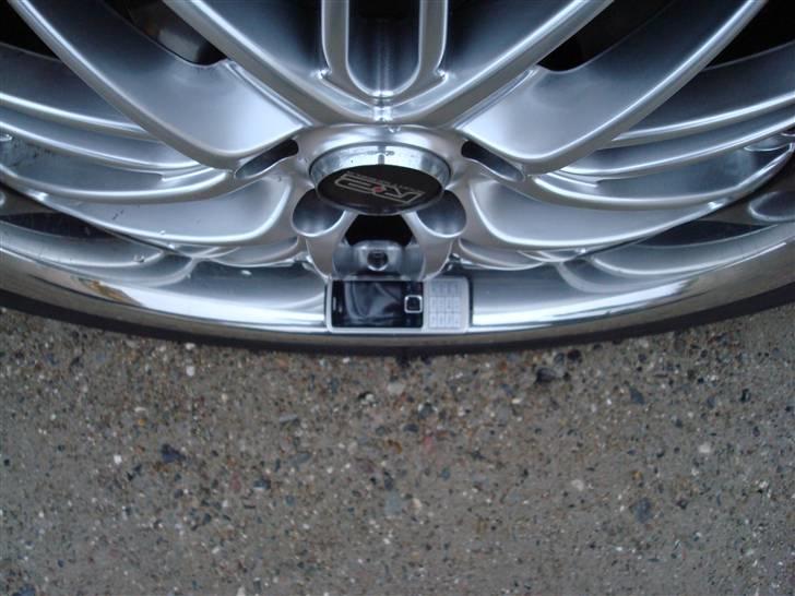 VW transporter T4 <<SOLGT>> - hvorfor køre med 17" når man kan køre med 19" billede 4