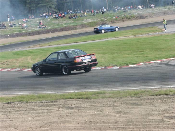 Toyota Corolla Coupe AE86 billede 1