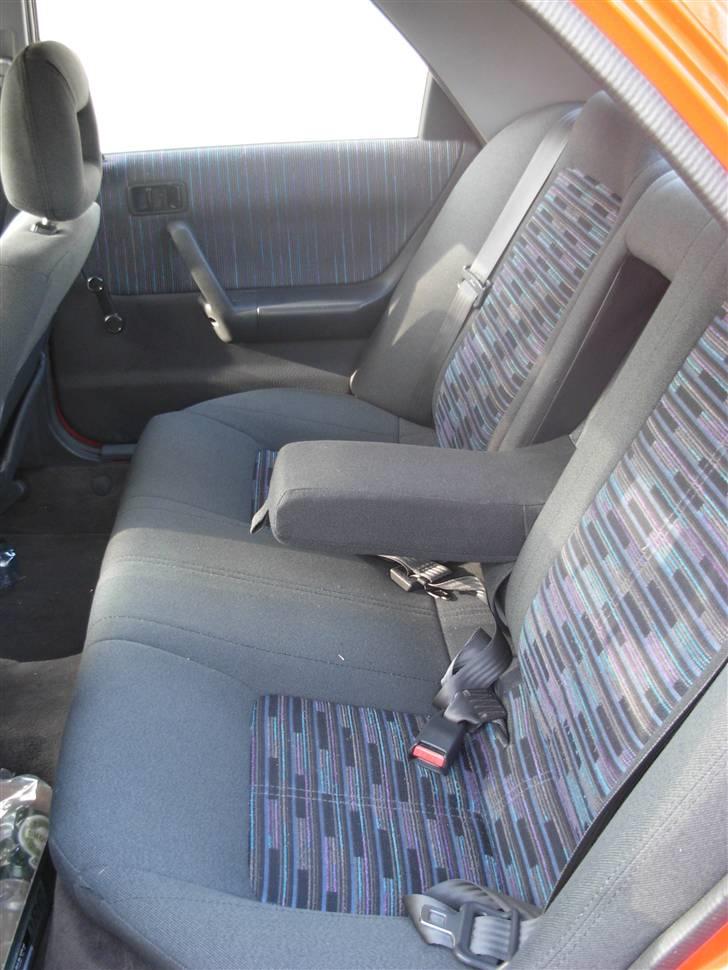 Mazda 323 F billede 4