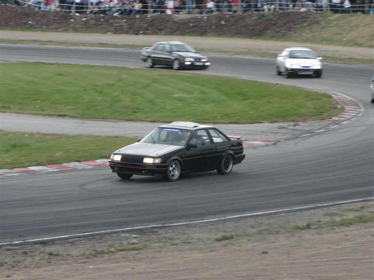 Toyota Corolla Coupe AE86 billede 2