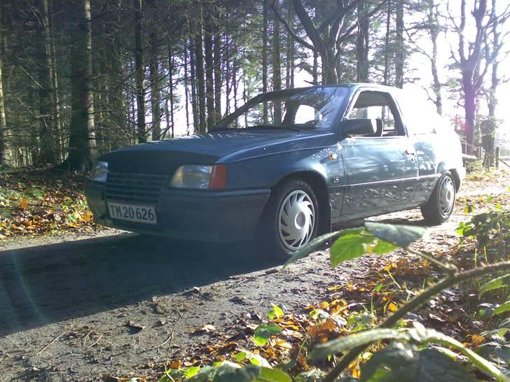 Opel Kadett E CC *DØD* - En ren Bandit i Skoven :D billede 1