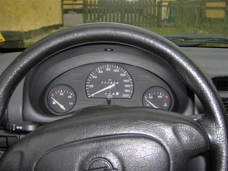 Opel Corsa B 1,4I billede 2