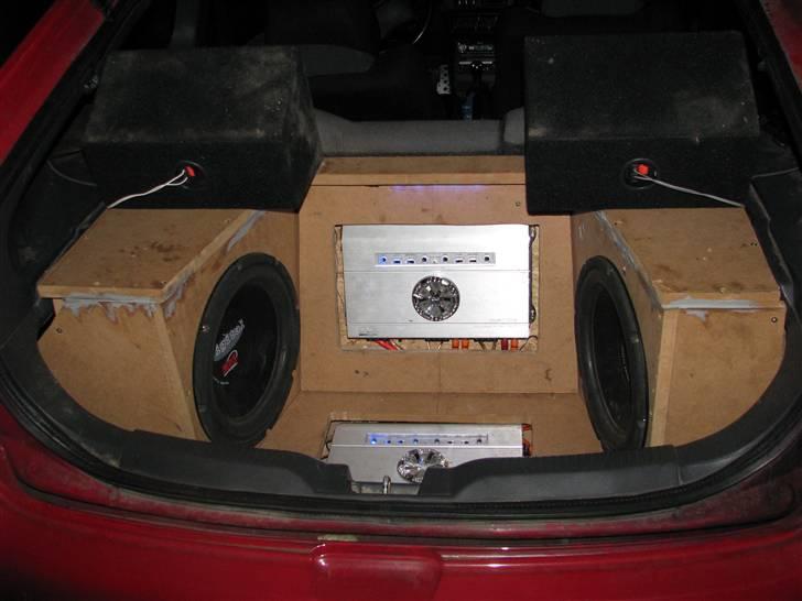 Mazda 323 C. solgt - det nye anlæg der kommer filt en af de kommende dage billede 7