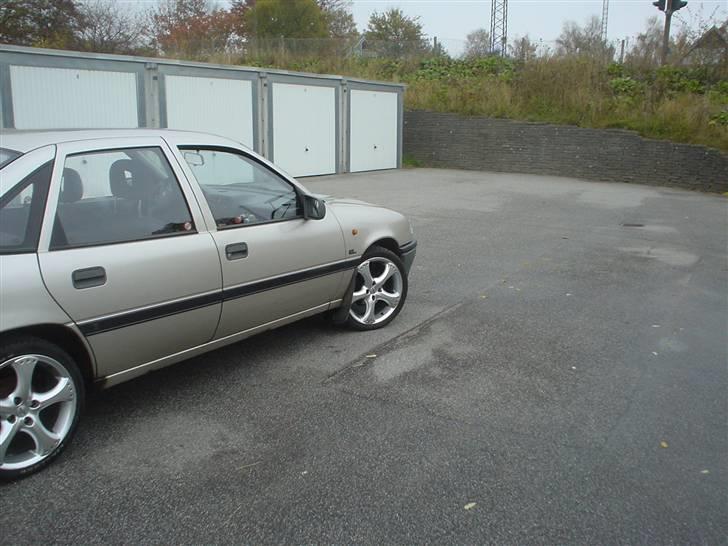 Opel Vectra A solgt billede 4