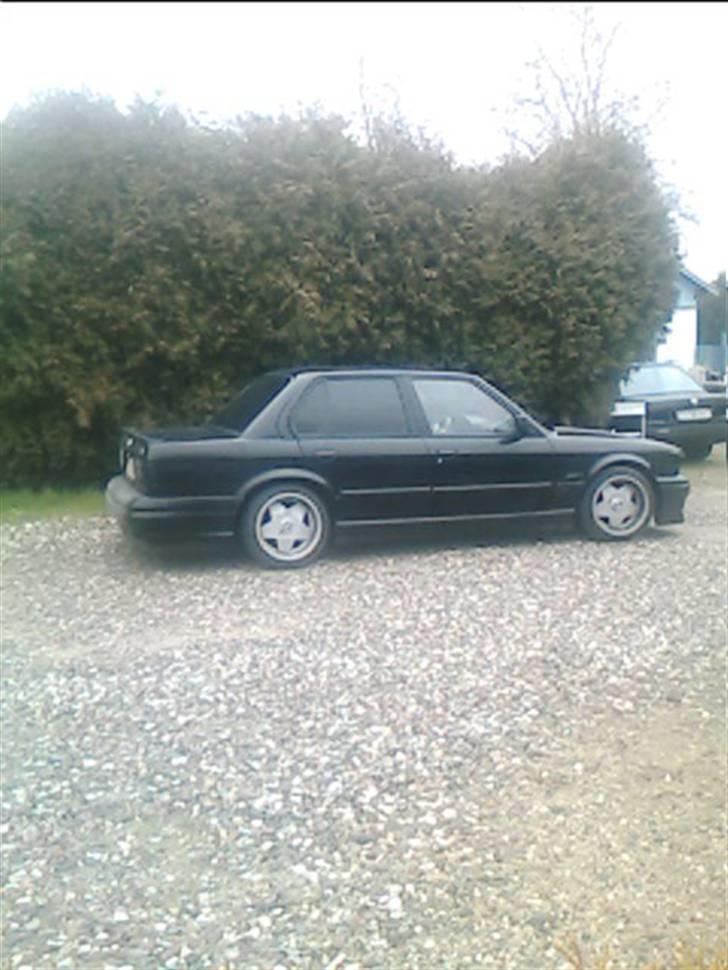 BMW E30 325i SOLGT billede 4