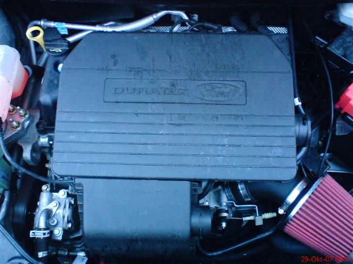 Ford Fiesta - Lige et mere af motorrummet.. billede 12