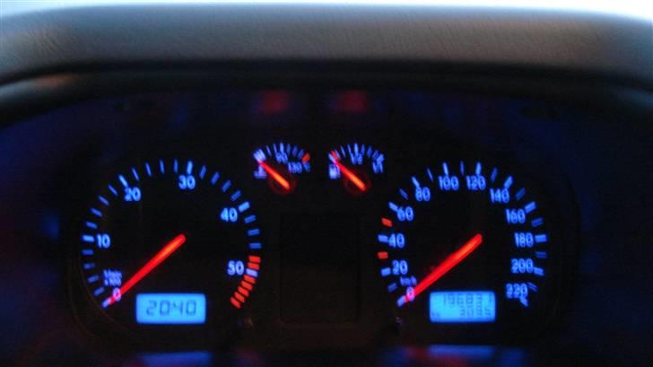 VW caravelle bus - billede af spedometer billede 16