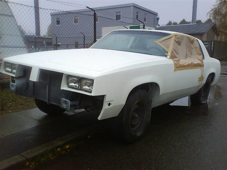 Oldsmobile Cutlass Calais - Næsten færdig, så skal den bare samles! billede 10