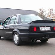 BMW 320i R6 (solgt)