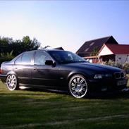 BMW 325i
