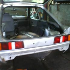 Ford Escort Mk4 HUGGET OP