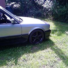 BMW E30 325iA Magard-BBS