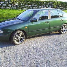 Nissan Primera 2,0 SLX (solgt)