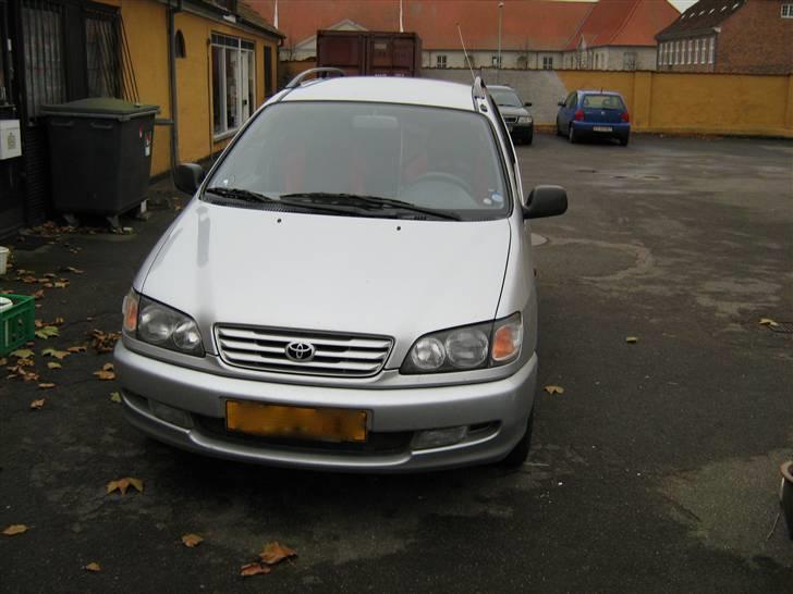 Toyota Sportsvan *SOLGT* billede 1