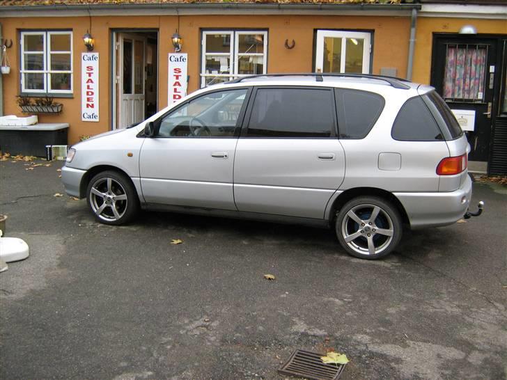 Toyota Sportsvan *SOLGT* billede 5