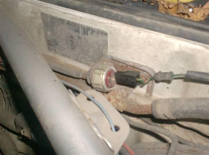 Toyota Celica 1,6 GT  SOLGT - Hva hedder den dims på billedet hvor der sidder et stik på? den er nemlig defekt ved bare ikk hva den hedder? hehe billede 16