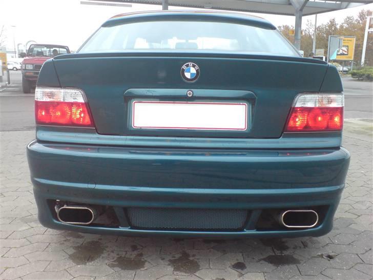 BMW E36 318is - Bagenden efter montering af Rieger skørt! billede 9