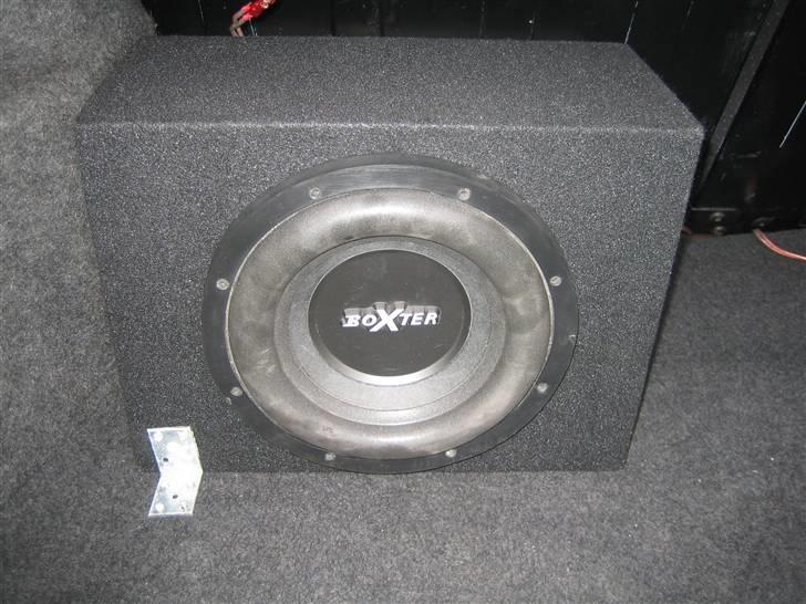 Ford Escort 1,8i Sport (SOLGT) - Den gamle 10" Boxter Warrior - nu opdateret til 2 x 12" Boxter Warrior 1600 Watt! They rock!!! billede 17