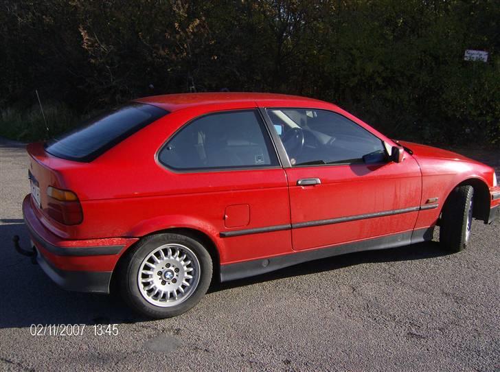 BMW 316 i compact " SOLGT" billede 2