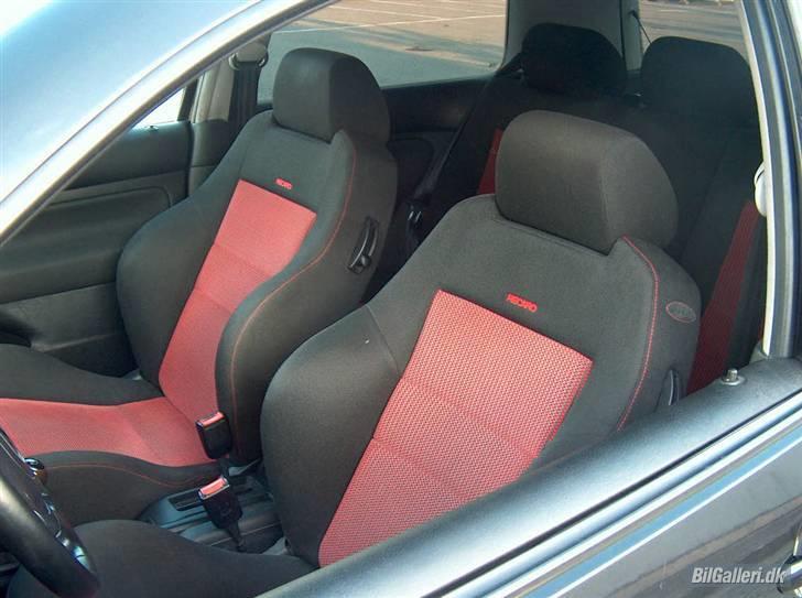 VW Golf 4 GTi 1.8 Turbo - Rigtig GTi rød kabine :) billede 3