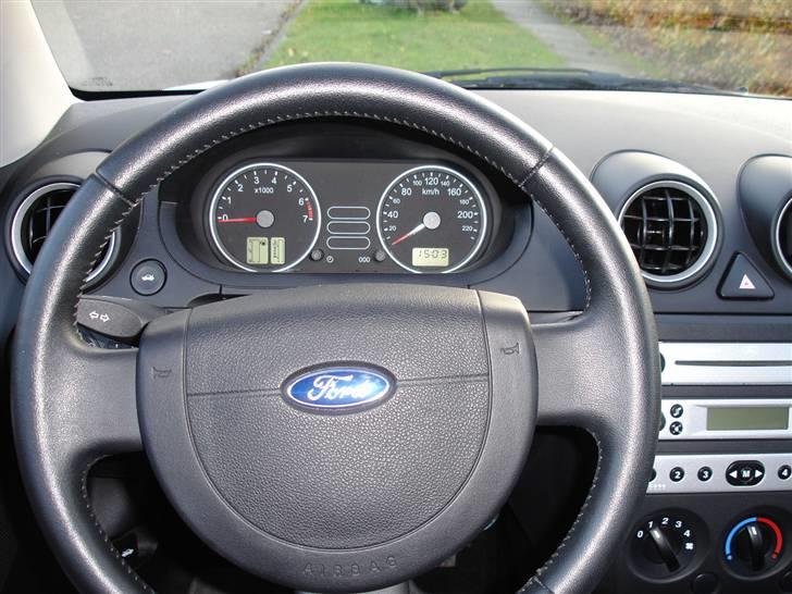 Ford Fiesta 1.4 Trend - drivers view.. billede 10