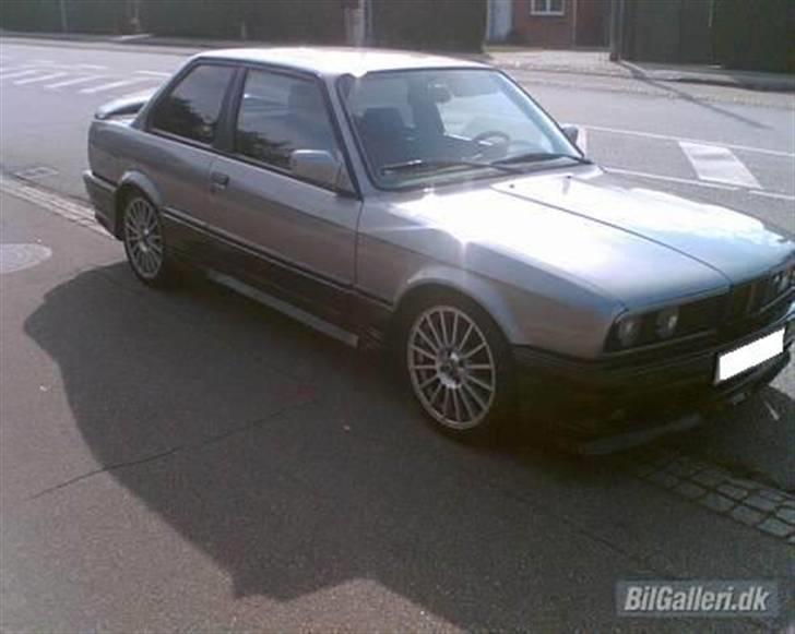 BMW E30 325iA Magard-BBS billede 2