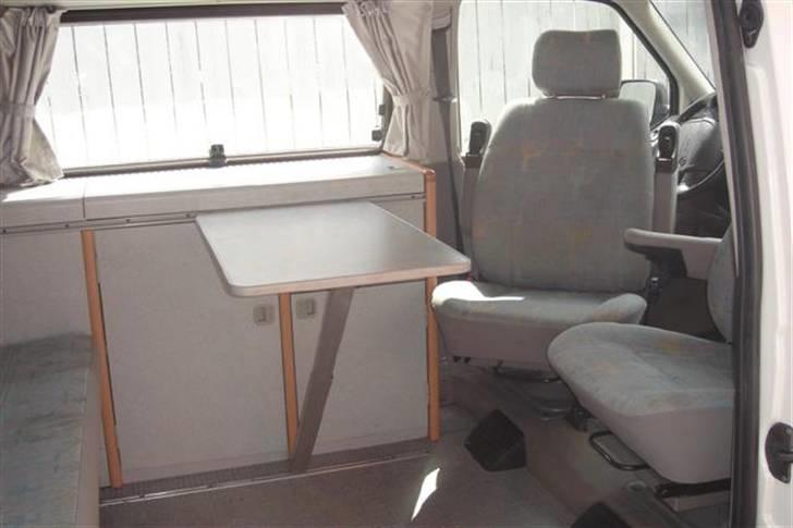 VW Transporter California - Her i spisebordsposition billede 10
