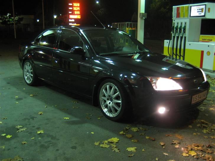 Ford mondeo Trend V6 billede 1
