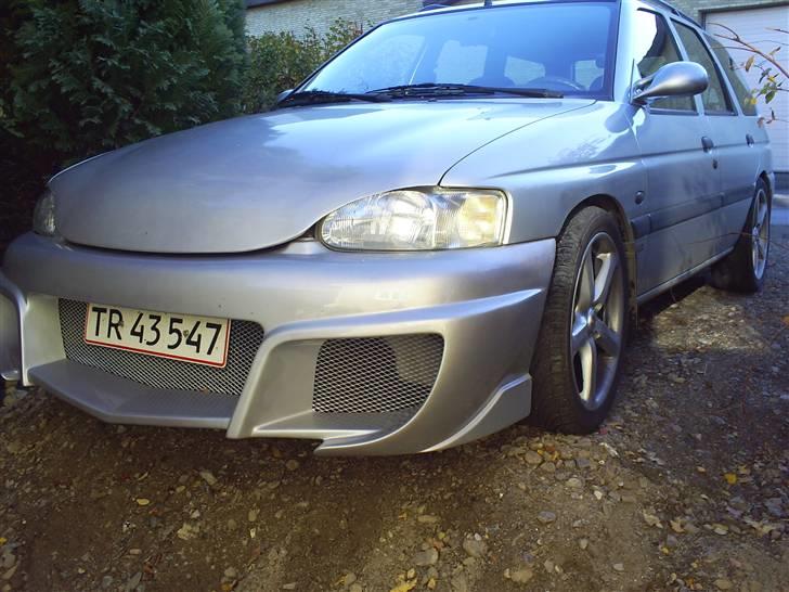 Ford Escort 1.8 clx  billede 1