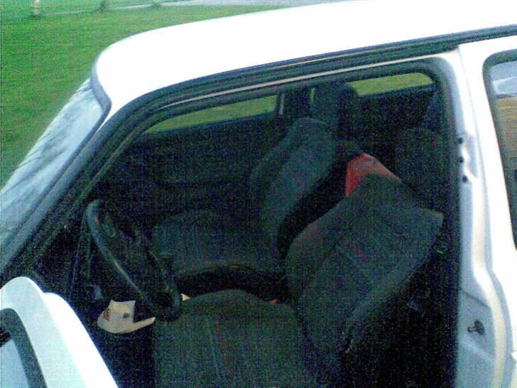 VW golf 2,0 gti 8v - kabinen hvor fre sædetdesværeer lidt kneppet billede 4