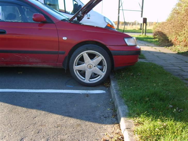 Toyota Carina E  Død - Ja.. Mine nye 17" aludrenge.. Jeg skal lige have mit sænkningssæt på 40/40 billede 10