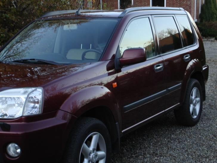 Nissan X-trail (SOLGT) - Fra siden billede 2