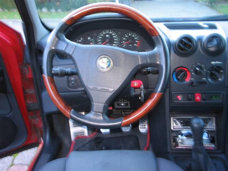 Alfa Romeo 145 1,8TS billede 3