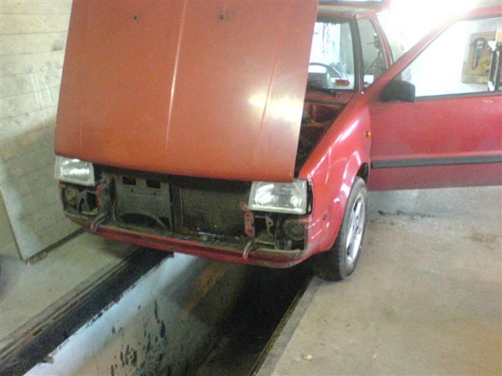 Nissan Micra k 10 Projekt solgt! - det nye gail indenfor bilverden. motorhjælmen skal åbnes væk fra forruden billede 4