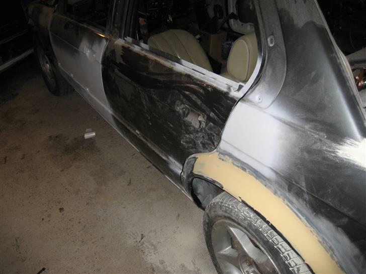 BMW 320i automatic   solgt... billede 3