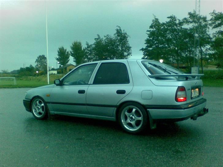 Nissan sunny (SOLGT) billede 4