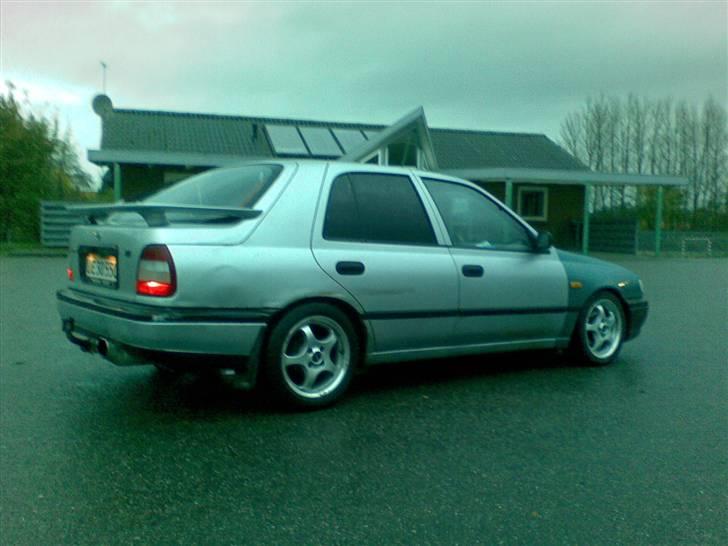 Nissan sunny (SOLGT) billede 6