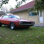 Dodge challenger