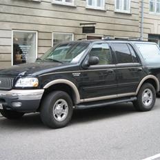 Ford Expedition - Triton V8