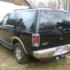 Ford Expedition - Triton V8